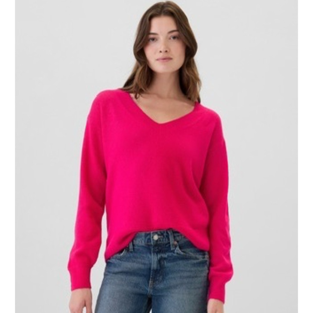 Gap Relaxed V-Neck Sweater in Bright Razz Pink Size Small New